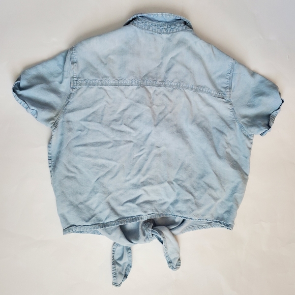 Free With Purchase Chambray Button Up Crop Top size M - Picture 5 of 5